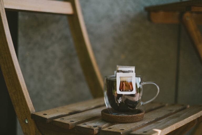 浸泡式咖啡完全指南：萃取原理、正確泡法與選購攻略